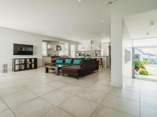 Knights Retreat on Kingswood Golf Estate - 3