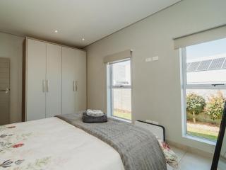 Knights Retreat on Kingswood Golf Estate - 6