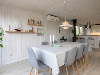 Bright Cottage by the Lagoon-By Traum - 8