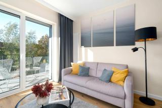 Spacious Apartment in Poznań with Desks and Parking by Noclegi Renters - 5