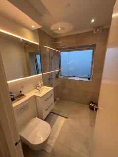 Family apt 10 Minutes From Central - 3