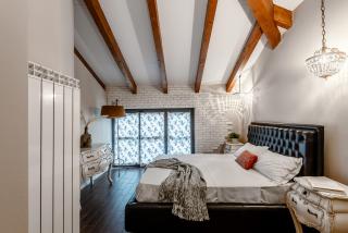 StayEasy Meucci - 2-Level apt with garden and box - 4