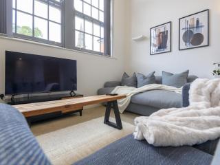 Pass the Keys Old School House - Luxury Family Xmas - Pool Table - 6