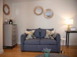 Westminster two bed one bath sleeps 5 with Air-Con - 6