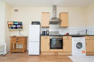 Chandlers Ford -1bedroom with free parking - 2