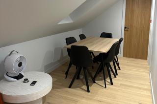 2-Bed - Sleeps 6 - Pet Friendly with Free Parking - 3