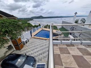 Mountain Meets The Sea Hidden Resort - 2