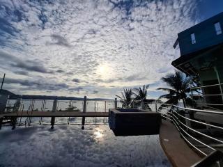 Mountain Meets The Sea Hidden Resort - 1