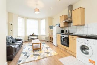 Chandlers Ford -1bedroom with free parking - 3