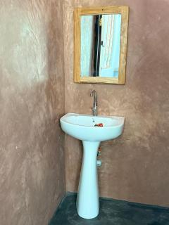 Zanzi coconut house - 1