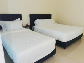 Cozy Private Room for Relaxing Stays - 8