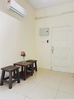 Cozy Private Room for Relaxing Stays - 1