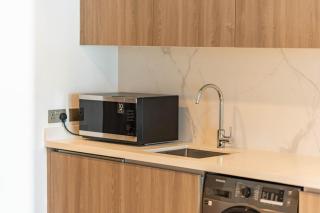 F1 Lovers Escape Yas Golf Studio Near Yas Marina Circuit - Abu Dhabi - 4