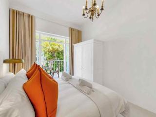 Tranquil Family Home in Green Point - 1