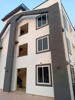 Adenta - Accra Three Bedroom Furnished Apartment - 1