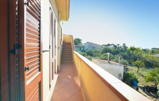 3 Bedroom Beautiful Apartment In Menfi - 6