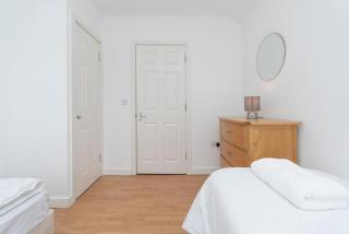 Chandlers Ford 2-bedroom with free parking - 6