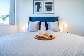 Central Gravesend 1BR, Kitchen, Wi-Fi, Sleeps 2, Parking - 4