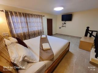 Alcove Resort Vagator - 2