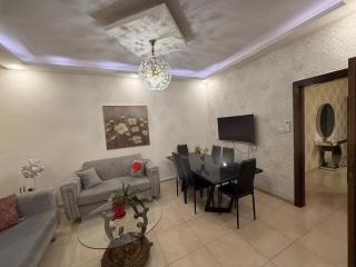 Furnished luxuries Apartment with a Stunning View - 0