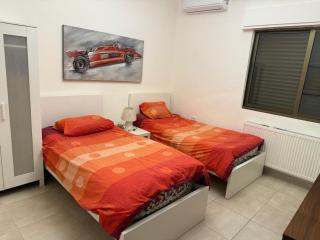 Furnished luxuries Apartment with a Stunning View - 5