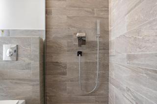 Two Bedrooms, Great View, Private Jacuzzi - 9