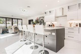 Luxury Paradise walk to Las Olas -5 mins to Beach - 3