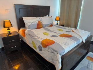 Modern 3-Bedroom Apartment with Pool - 5