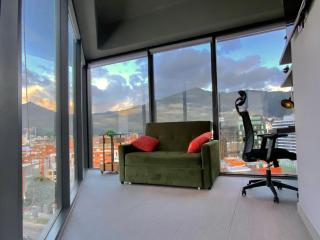 Bright luxurious flat with stunning view workspace - 2