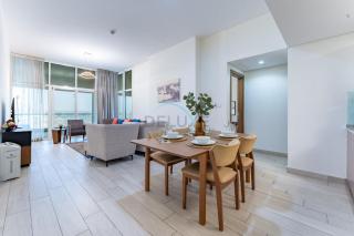 Huge Balcony Overlooking Creek Harbour with Glimpses of Burj Khalifa, Just Minutes from Zabeel Stadium, Azizi Aliyah Residence, Al Jaddaf by Deluxe Holiday Homes - 5