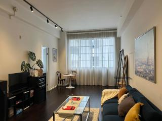 Auckland city Center large space 6 meters high Easy parking - 0