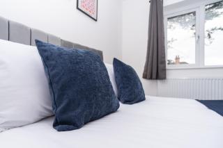 Maple - Telford House - With Parking - 3