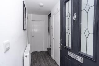 Spruce House - Central Telford with Parking - Sleeps 8 - 5