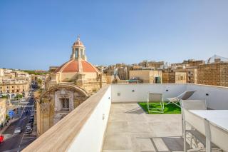 Traditional Guest House with shared roof terrace and jacuzzi GOBLU - 4