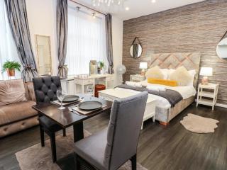 The Railway Apartment - 3