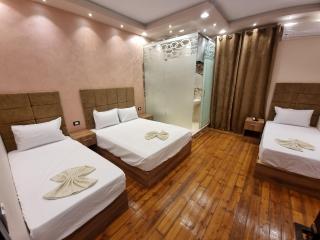 Cairǒ-Plazǎ UP Hotel - 4