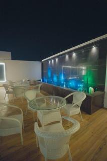 KnightzBridge Hotel - 1