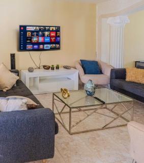 3BR Villa Newly Renovated-5 min to Playa Dorada H1 - 4