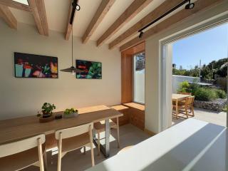 Secluded 2-bed and garden - 9