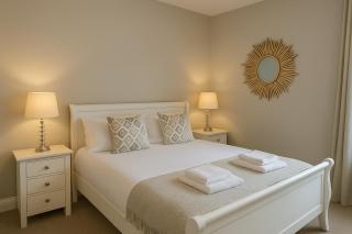 Lady Peckett's Yard - Free Parking - Central Apt - 2