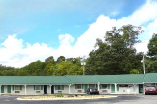 Holiday Motel by Belvilla Cleveland, TN - 7