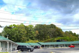 Holiday Motel by Belvilla Cleveland, TN - 6