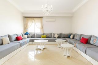 Bel Appartement bien équipé - 2 chambres, salon - 0