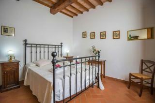 Rural Apartment With Views Of Lake Trasimeno - 4