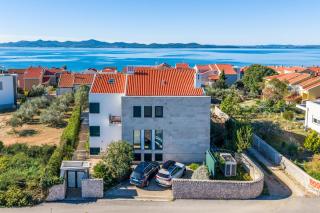 Villa Paradise in Zadar with 6 bedrooms, pool and gaming room - 8
