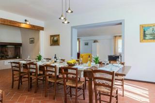 Family Friendly Villa With Swimming Pool In Tuscany - 2
