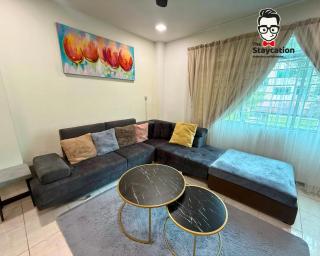 Staycation Homestay 78 Eden Height near Aiport - 1