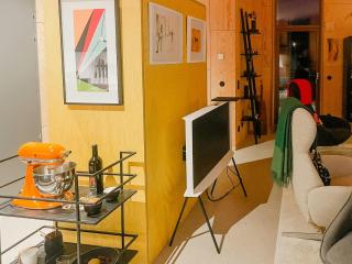 Wooden Home Among Apple Trees With Ocean View - 3