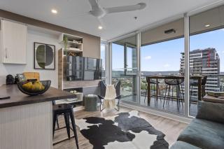 The Urban Glasshouse, Lvl 12, Lap Pool, Spa, Sauna - 0