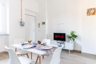 Cesano Boscone-Design apartment with Wi-Fi - 2